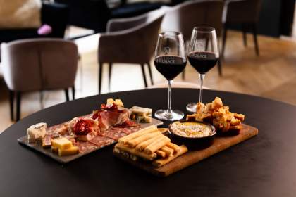 Grand Hôtel & Spa Uriage · Le Bar Lounge · Hôtel 4 étoiles Grenoble, Isère